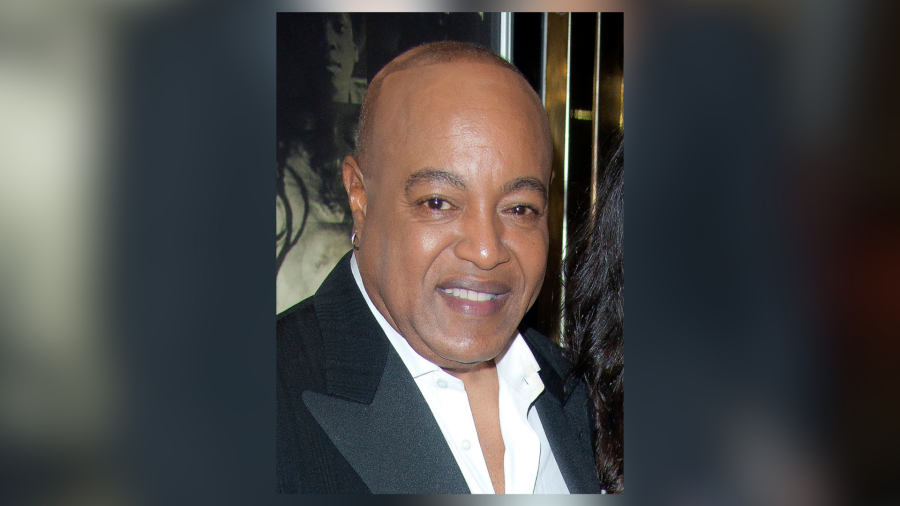 peabo-bryson,-singer-of-‘beauty-and-the-beast’-and-‘whole-new-world,’-dies-at-75