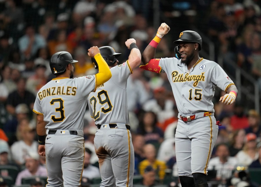 cruz-and-lowe-hit-3-run-homers,-pirates-top-astros-10-6