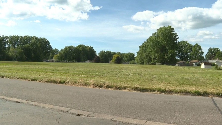 school-leaders-consider-auctioning-austintown-land-for-public-use