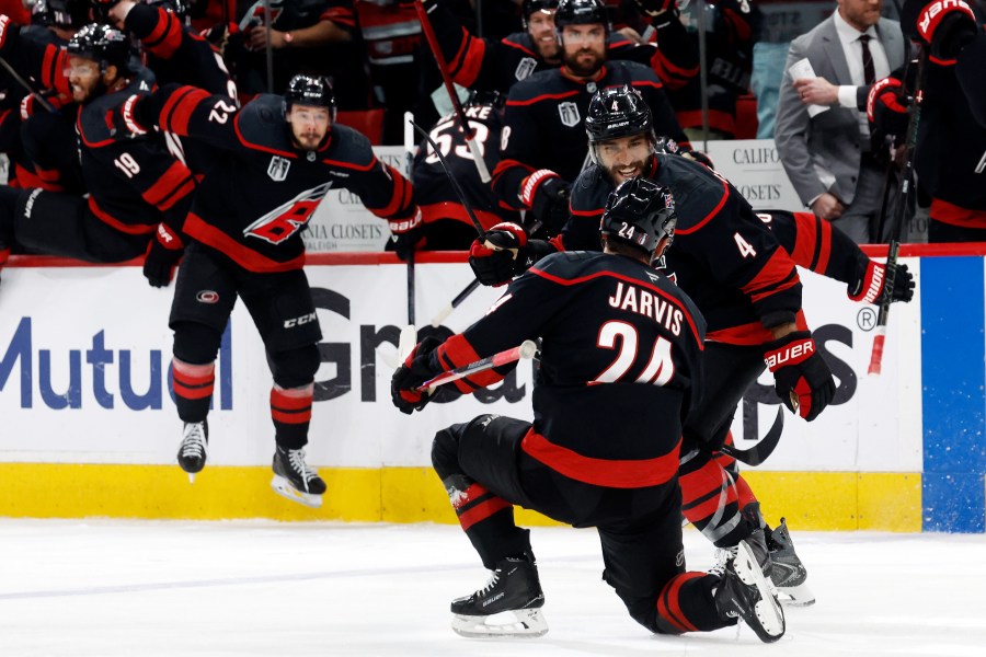 carolina-beats-vegas-in-game-2-to-tie-stanley-cup-final