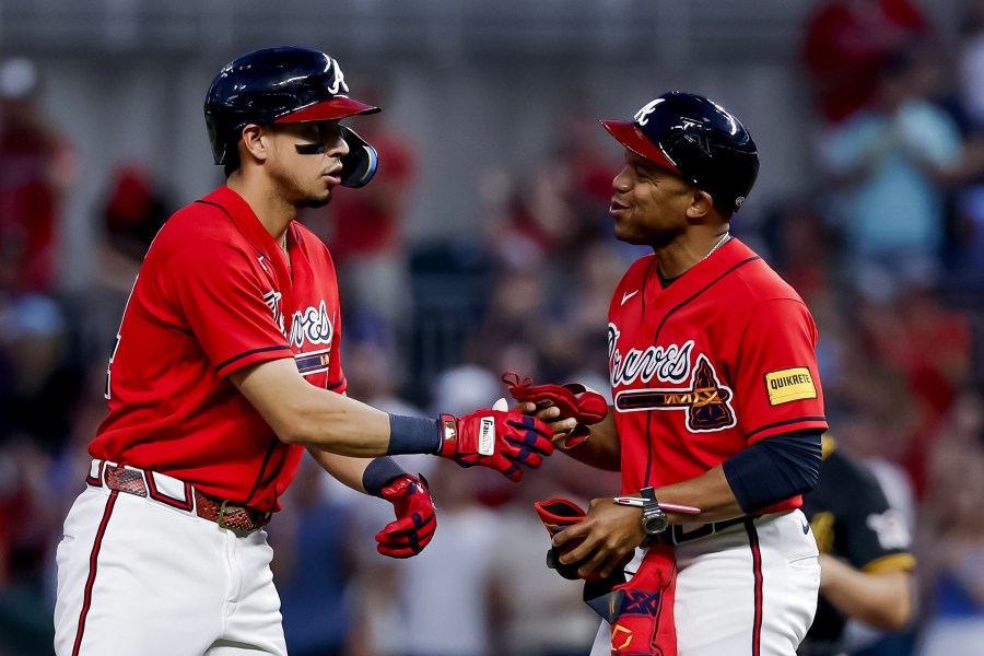 mauricio-dubon-homers-again,-braves-beat-the-pirates-6-3