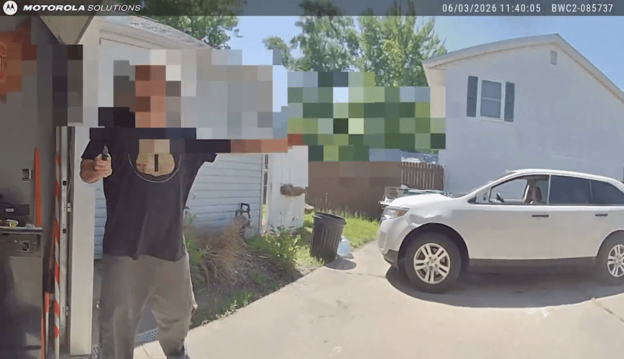 bodycam:-tense-exchange-between-officers,-suspect-with-knife-in-mentor-standoff