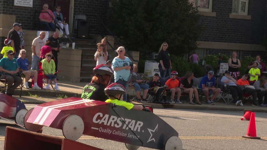 quakertown-super-kids-take-over-downtown-salem