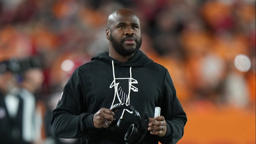 local-nfl-assistant-coach-hosting-youth-camp