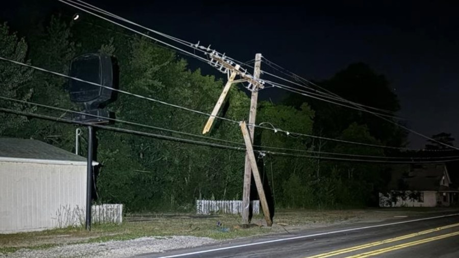 power-restored-after-powerlines-spark-fire