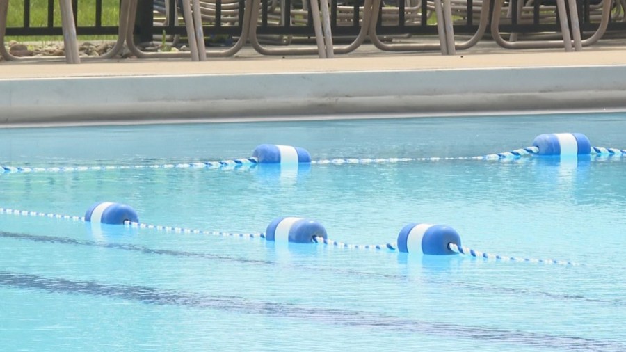 protecting-your-skin-from-pool-day-dangers