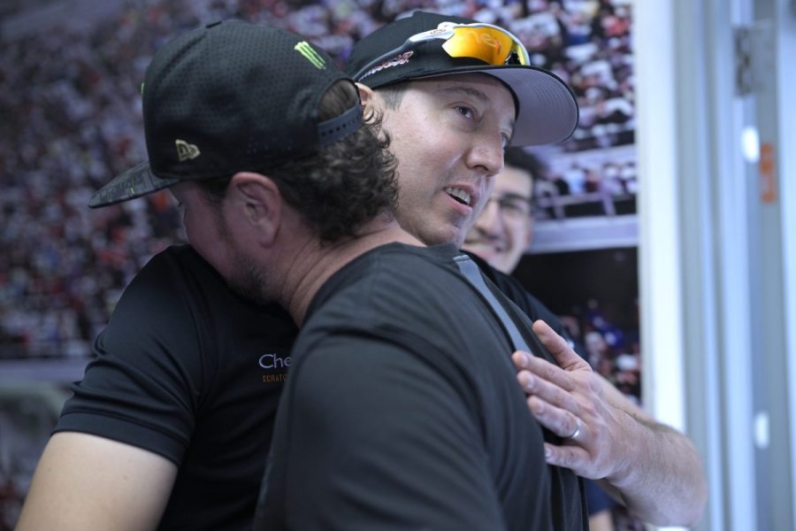 kurt-busch-shares-message-of-mourning-after-death-of-kyle-busch:-‘rest-easy,-little-brother’