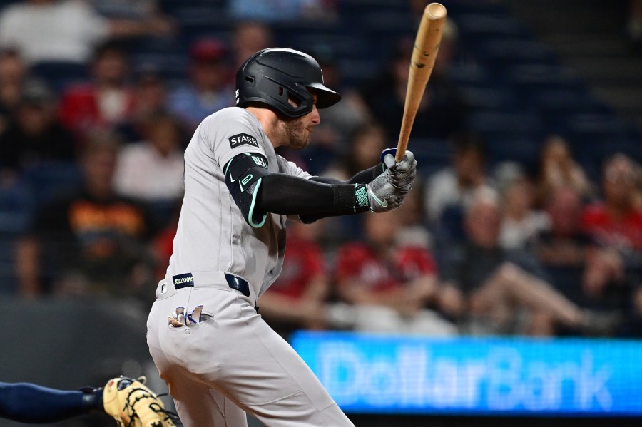 bellinger’s-single-in-10th-propels-yankees-over-guards