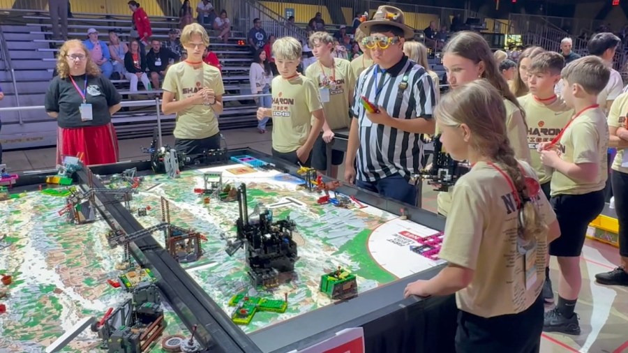 sharon-robotics-team-places-first-at-international-competition