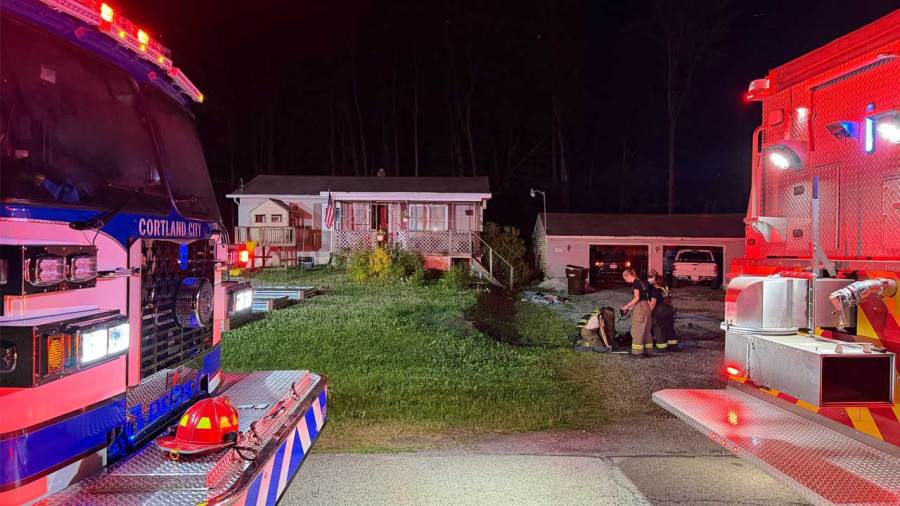 crews-respond-to-house-fire-in-trumbull-county