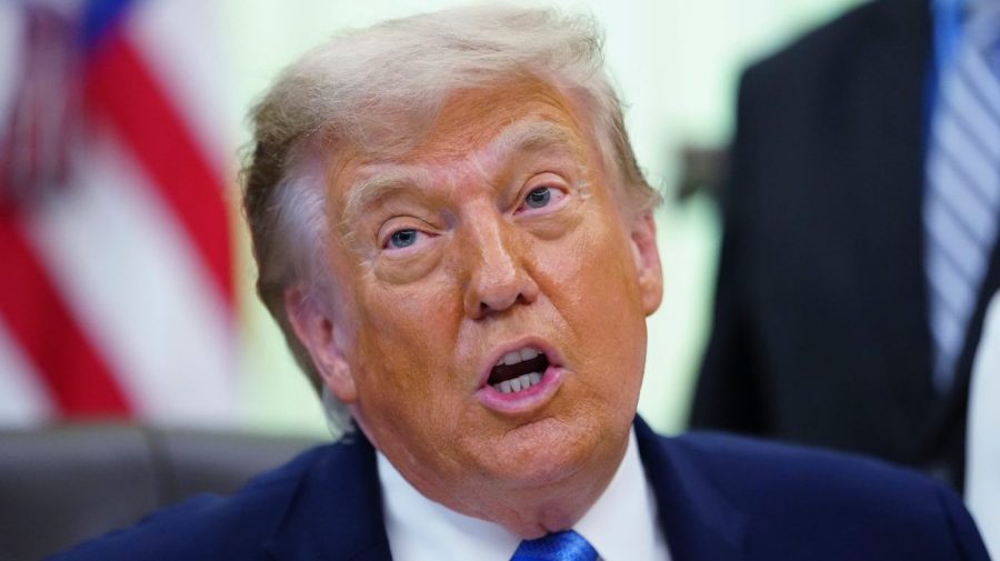 trump-signs-bill-funding-ice,-cpb-through-second-term 