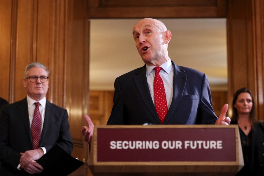 uk-defense-secretary-resigns,-saying-the-government-isn’t-willing-to-spend-enough-on-the-military