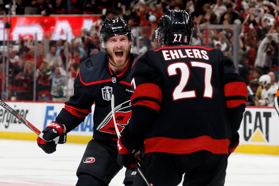 hurricanes-top-golden-knights-4-2,-lead-series-3-2