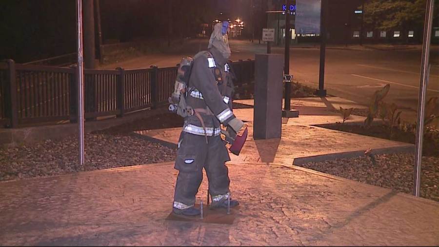 pieces-stolen-from-youngstown-firefighter-memorial:-police