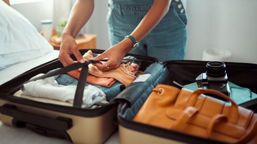 tips-to-keep-jet-lag-from-putting-a-damper-on-summer-vacations
