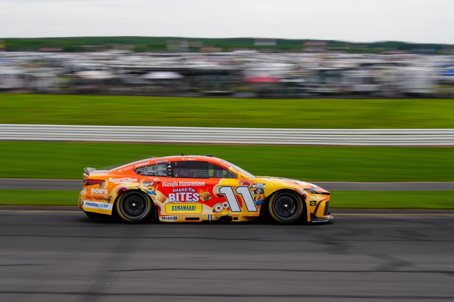 hamlin-wins-pocono-for-third-straight-nascar-victory