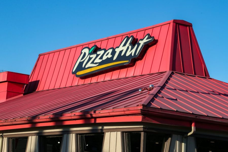 struggling pizza-hut-sold-for-$2.7-billion-by-parent-yum-brands