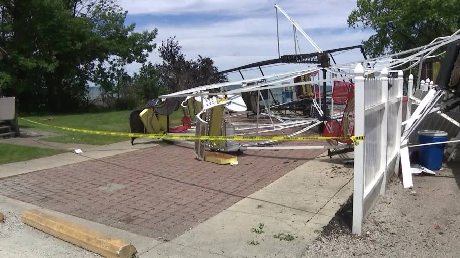 treasured-erieview-park-ferris-wheel-destroyed-by-severe-weather