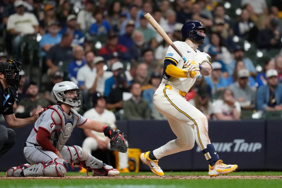 mitchell,-turang-hit-homers,-brewers-top-guardians-2-1