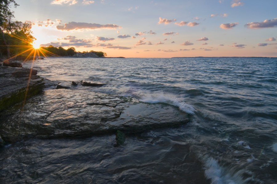 national-weather-service-warns-swimmers-of-rip-current-danger-on-lake-erie
