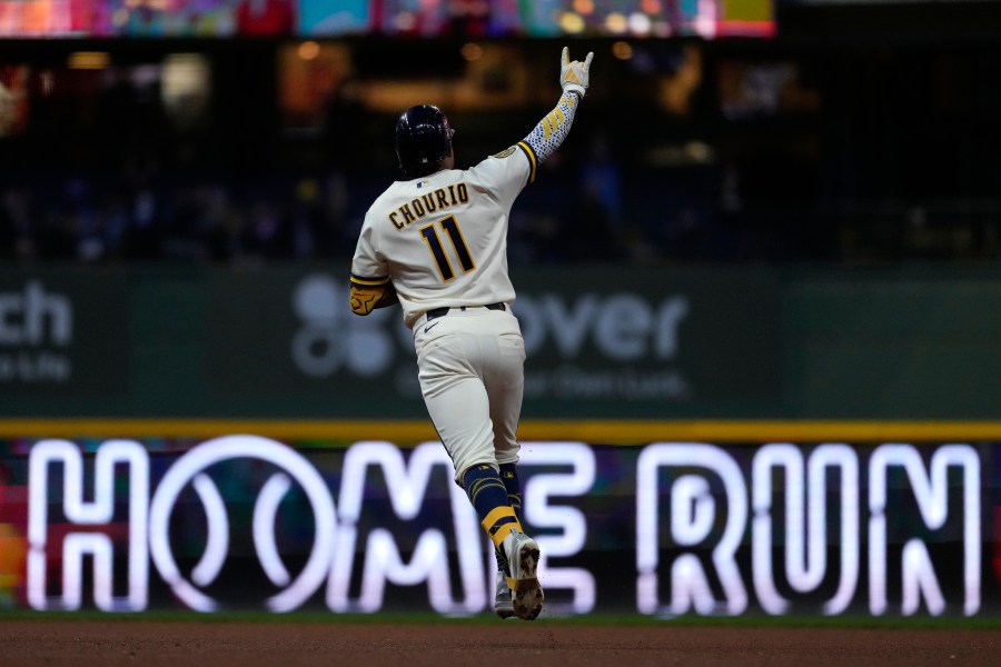 yelich-and-chourio-homer,-brewers-beat-the-guardians-9-4