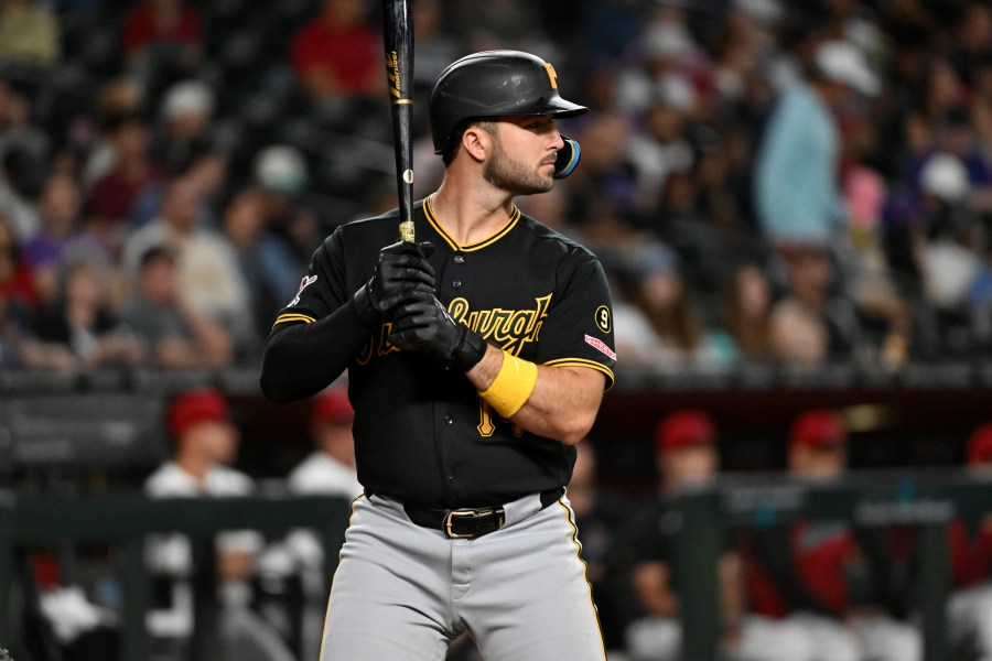 pirates-trade-catcher,-reunite-with-pitcher-in-deal
