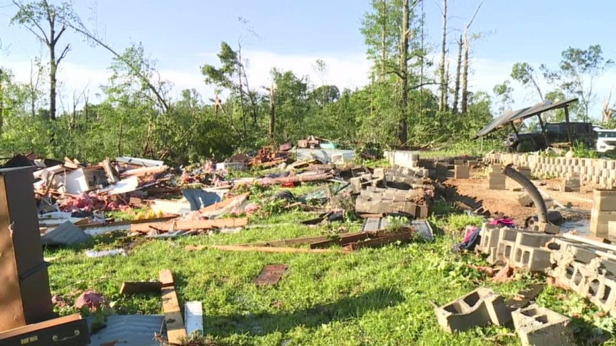 indiana-woman-takes-cover-in-bathtub-as-storm-obliterates-mobile-home