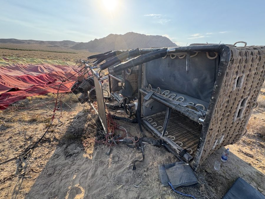 10-people-on-board-as-hot-air-balloon-crashes-in-nevada,-1-critically-hurt