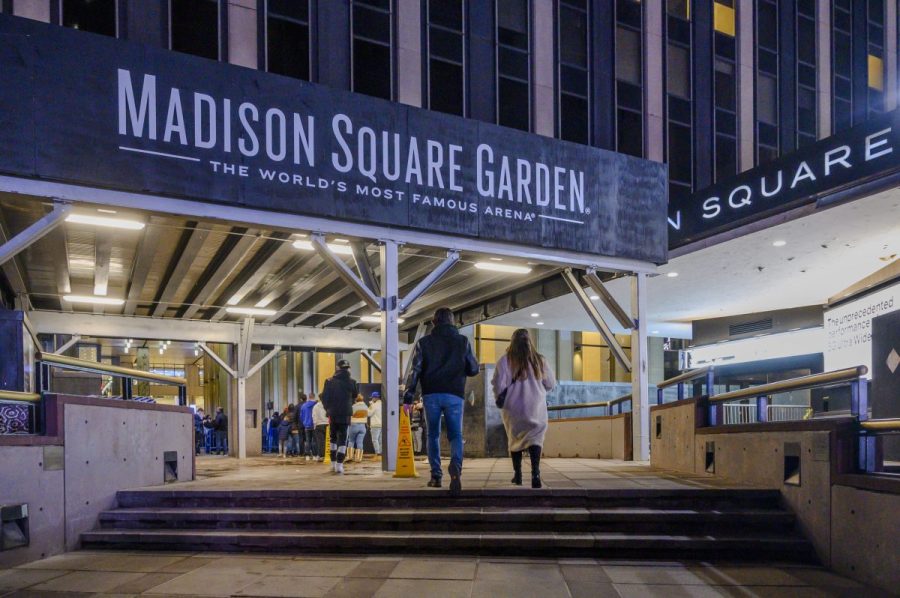man-attending-concert-at-madison-square-garden-dies-after-fall:-nypd