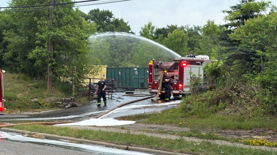 dumpster-fire-causes-thick-smoke-clouds-in-youngstown