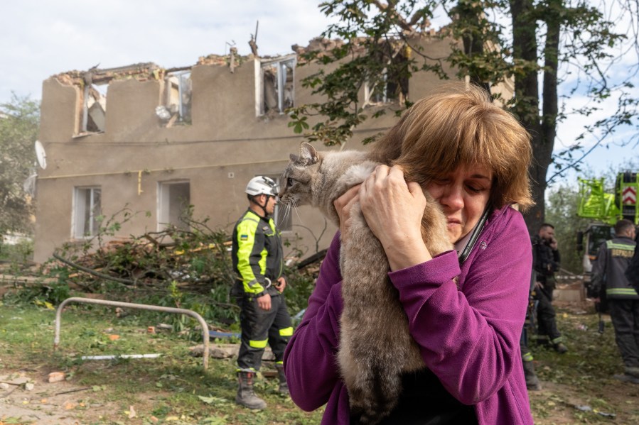 ukraine-and-russia-exchange-deadly-strikes,-with-at-least-one-child-killed