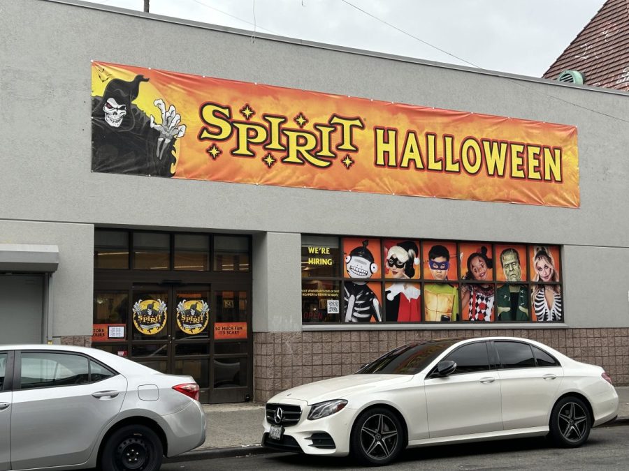 spirit-halloween-hiring-for-more-than-52,000-positions