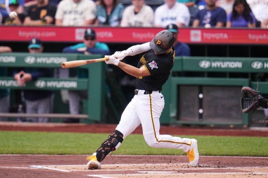 lowe-and-davis-homer-to-lead-pirates-over-mariners-5-1