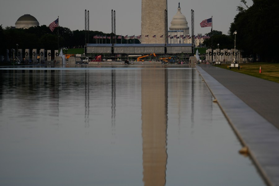 reflecting-pool-liner-was-cut-with-a-sharp-knife-or-razor,-national-park-service-says