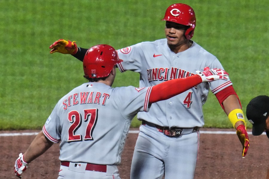 marte’s-homer-in-8th-helps-reds-beat-pirates-6-4