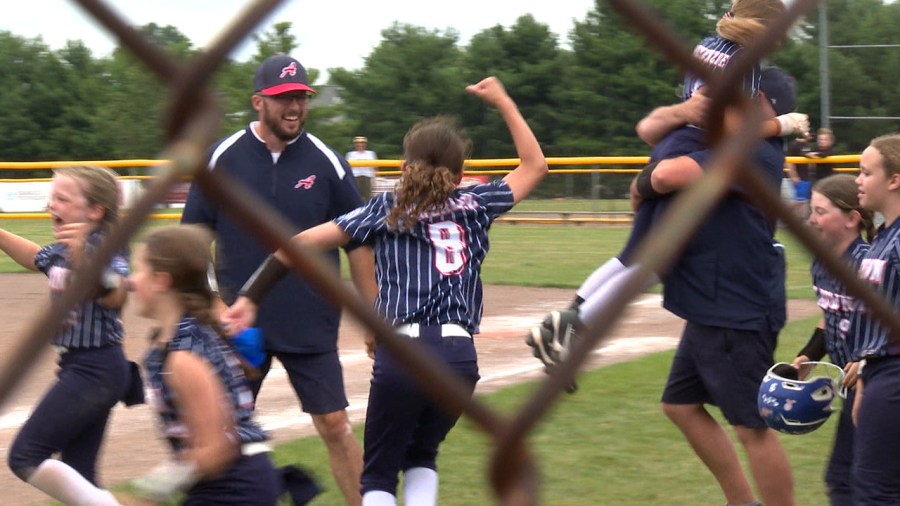 walk-off-inside-the-park-homer-sends-austintown-to-title-game