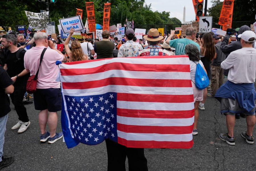 americans’-pride-in-us-history-and-democracy-drops,-and-fewer-are-proud-to-be-american:-polls