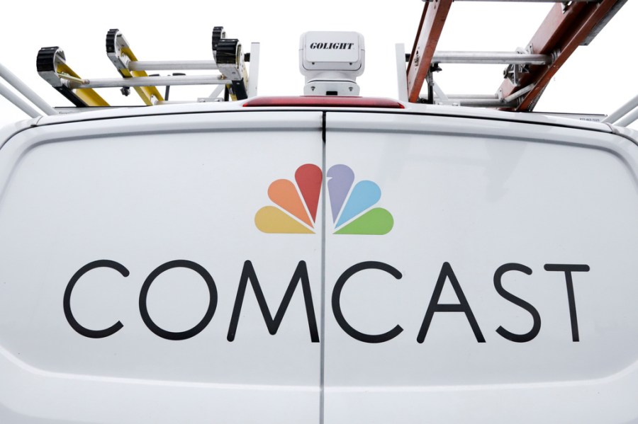 comcast-to-split-into-two-public-companies,-spinning-off-nbcuniversal-and-sky