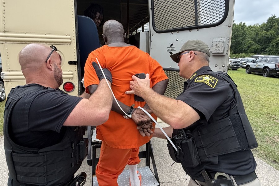 authorities-end-a-takeover-at-a-north-carolina-jail-hours-after-inmates-overpowered-the-guards