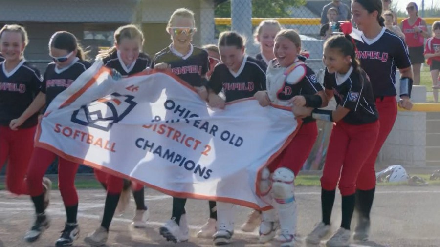 canfield-cruises-to-10u-little-league-softball-district-championship