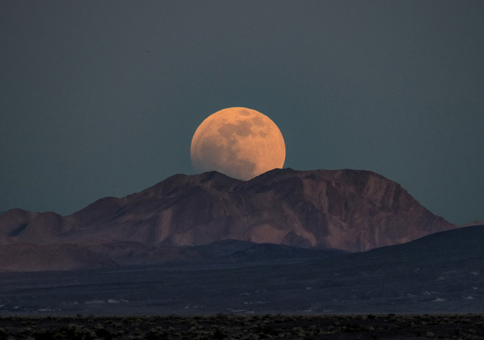 how-to-see-june’s-strawberry-moon