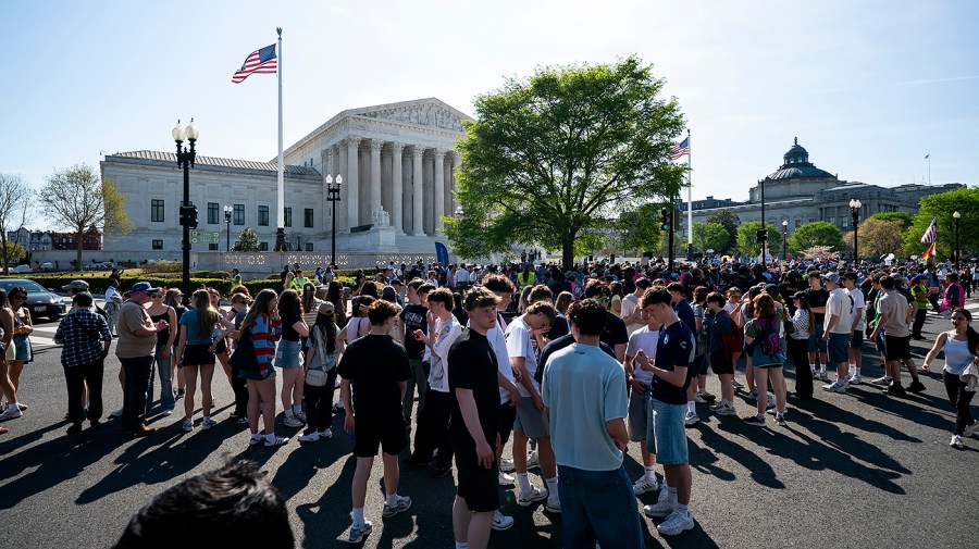 supreme-court-rules-trump’s-birthright-citizenship-restrictions-are-unconstitutional  