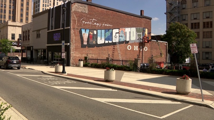 youngstown-commemorates-america-250-with-postcard-mural