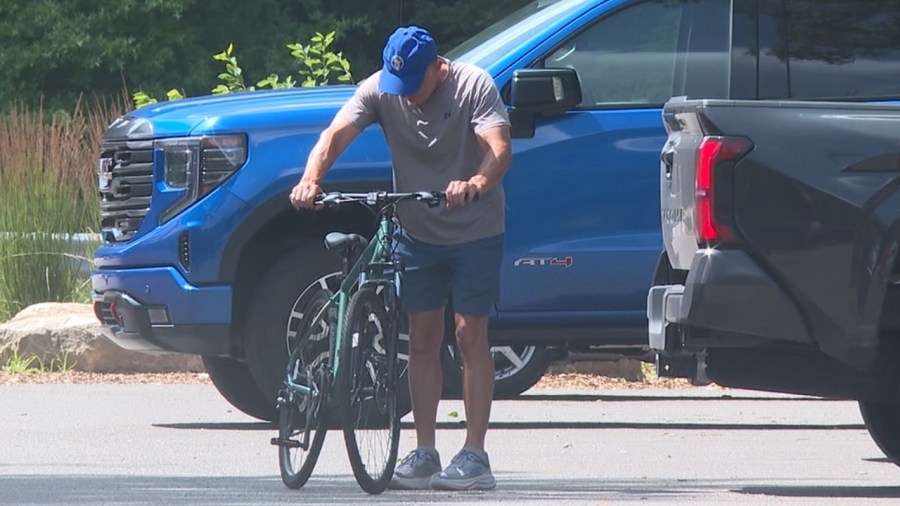 experts-say-hot-weather-can-be-good-for-a-workout:-what-to-know-to-stay-safe
