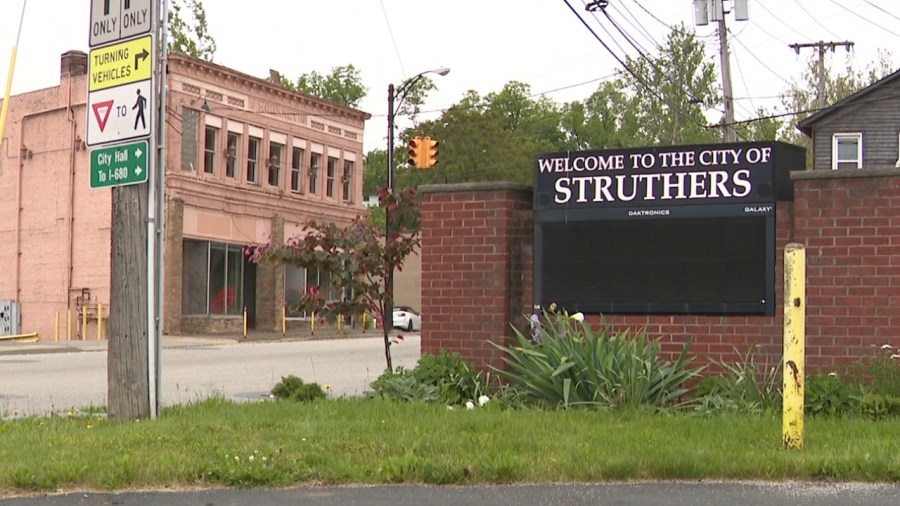 struthers-ordinance-prohibits-trampolines,-pools-in-front-yards