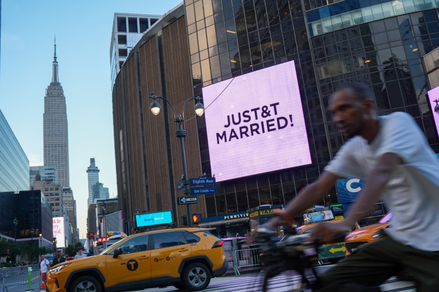 taylor-swift-and-travis-kelce-marry-in-front-of-famous-friends-at-madison-square-garden