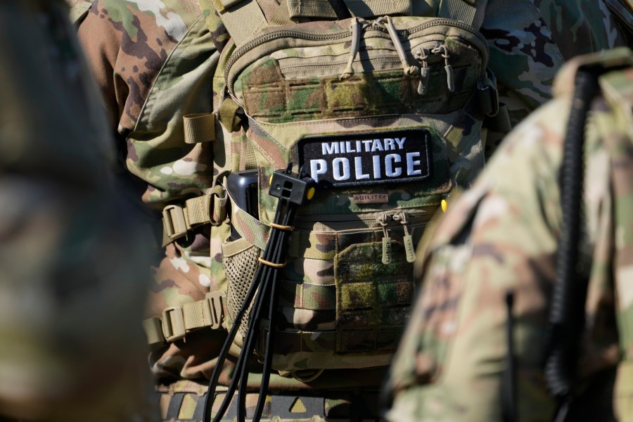 national-guard-members-on-patrol-in-memphis-fatally-shoot-man-during-pursuit,-police-say
