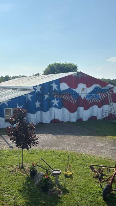 ohio-man-refreshes-barn-mural-for-america’s-250th-birthday
