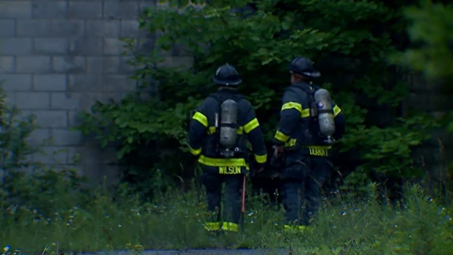 small-fire-brings-attention-to-neighbors’-bigger-concern-in-youngstown