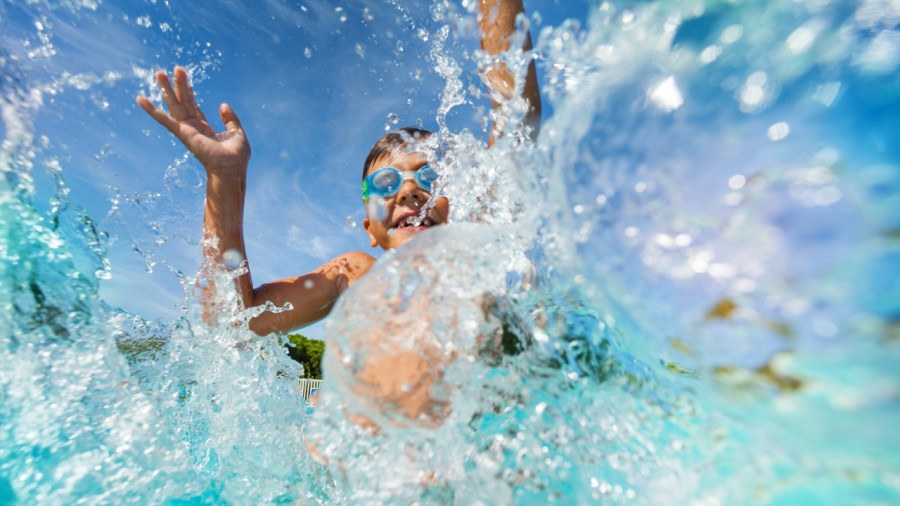 cleveland-clinic-doctor-shares-tips-for-kids-swimming
